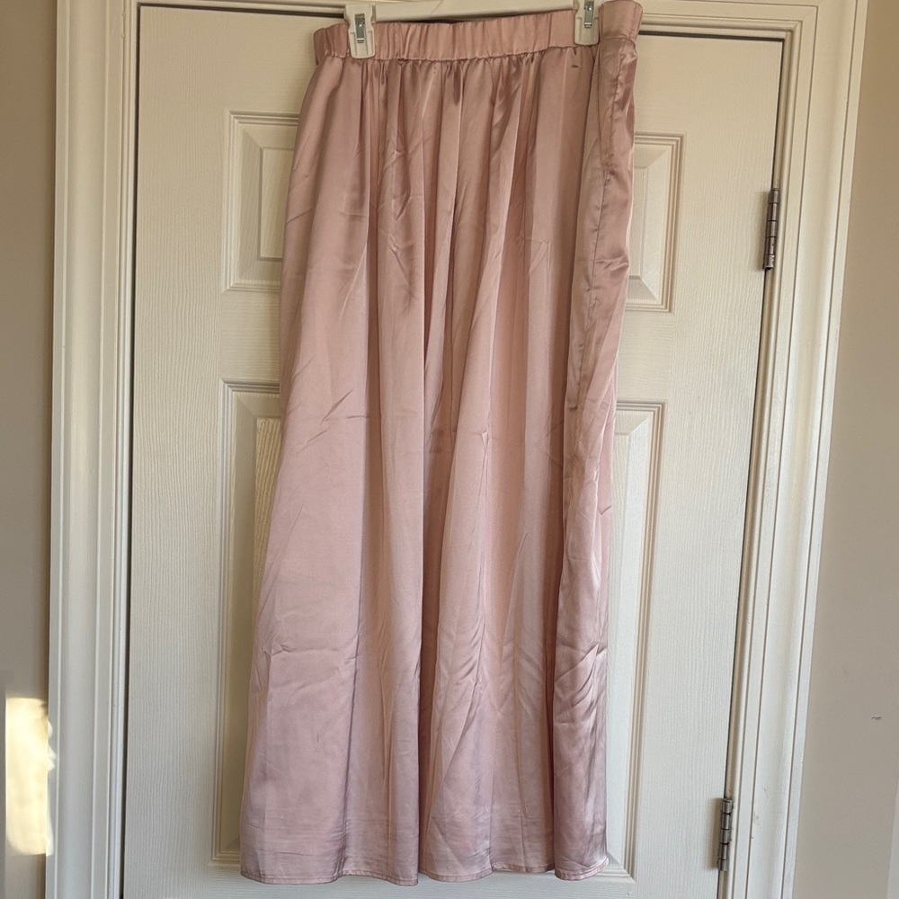 Elegant Pink Women's Maxi Skirt with Pockets